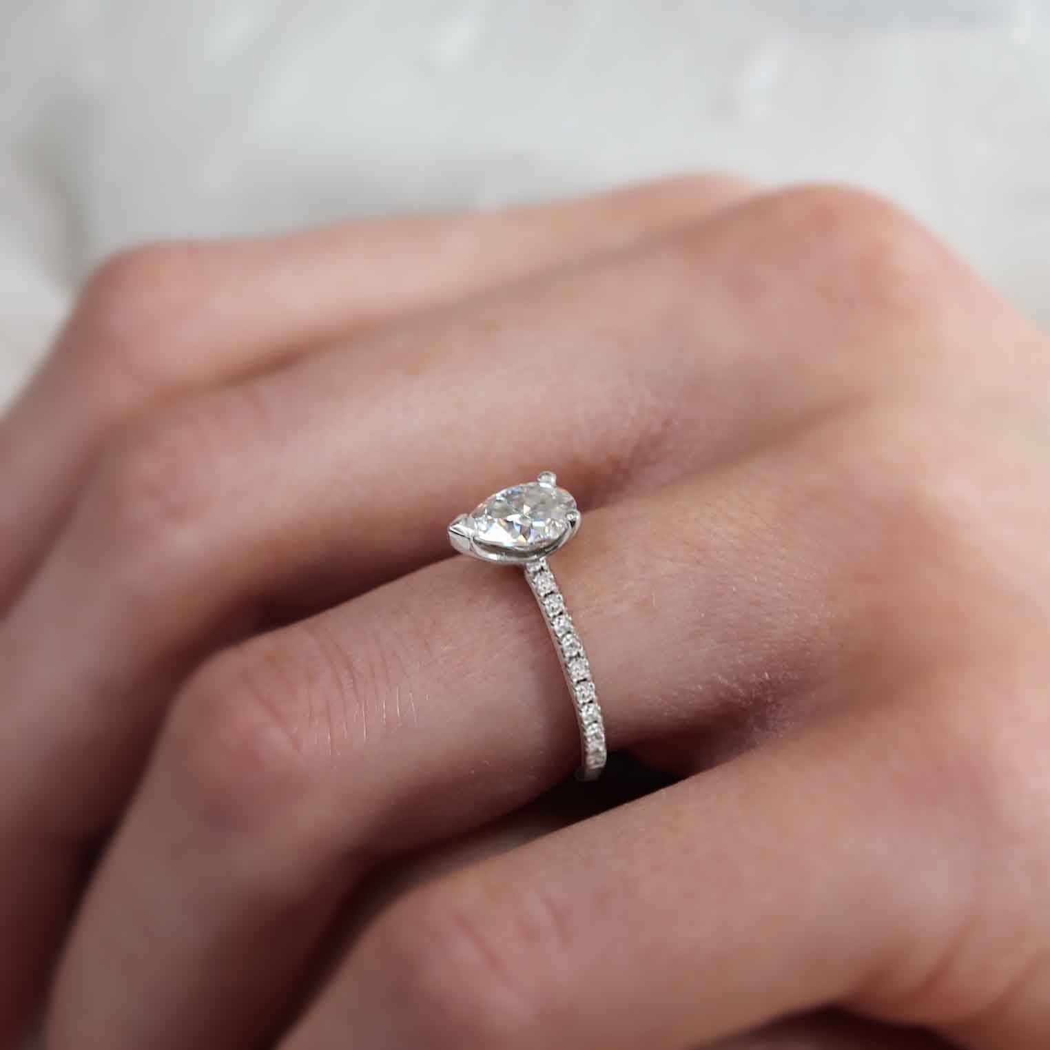 LAW083