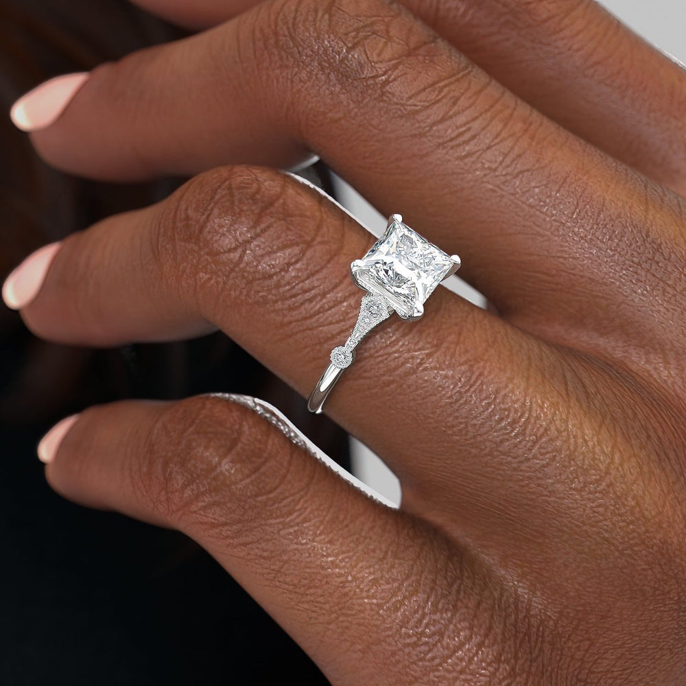 FLM052