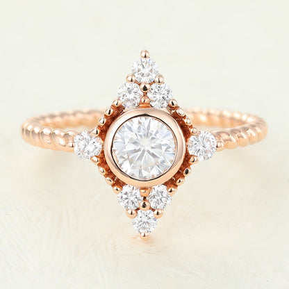 0.41 CT Round Cluster Moissanite Engagement Ring